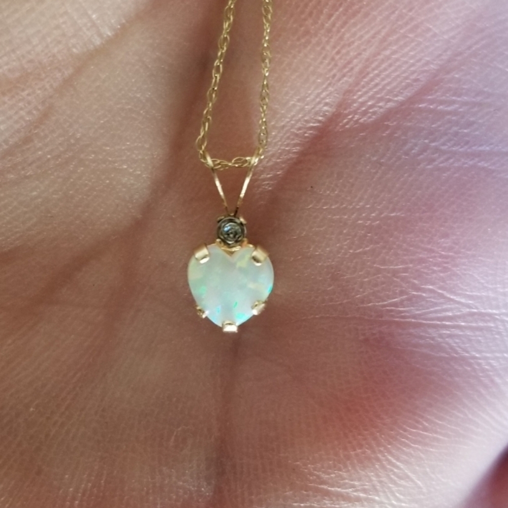 10K Gold Opal Heart Pendant Necklace - Picture 10 of 11